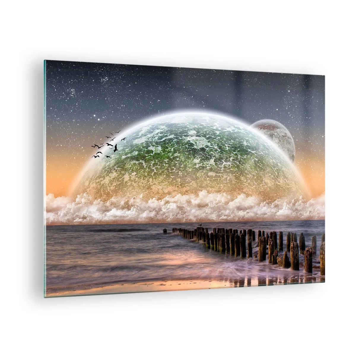 Billede på glas - Solnedgang over planeten og havet - 70x50cm - Og verden kom op af vandet - Moderne vægdekoration til stue og soveværelse ARTTOR