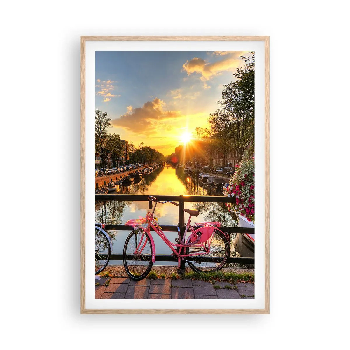 Plakat i ramme af lyst egetræ - Forårsmorgen i Amsterdam - 61x91 cm