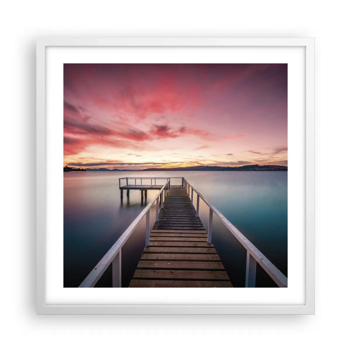 Plakat i hvid ramme - Aftenens blide flamme - 50x50 cm