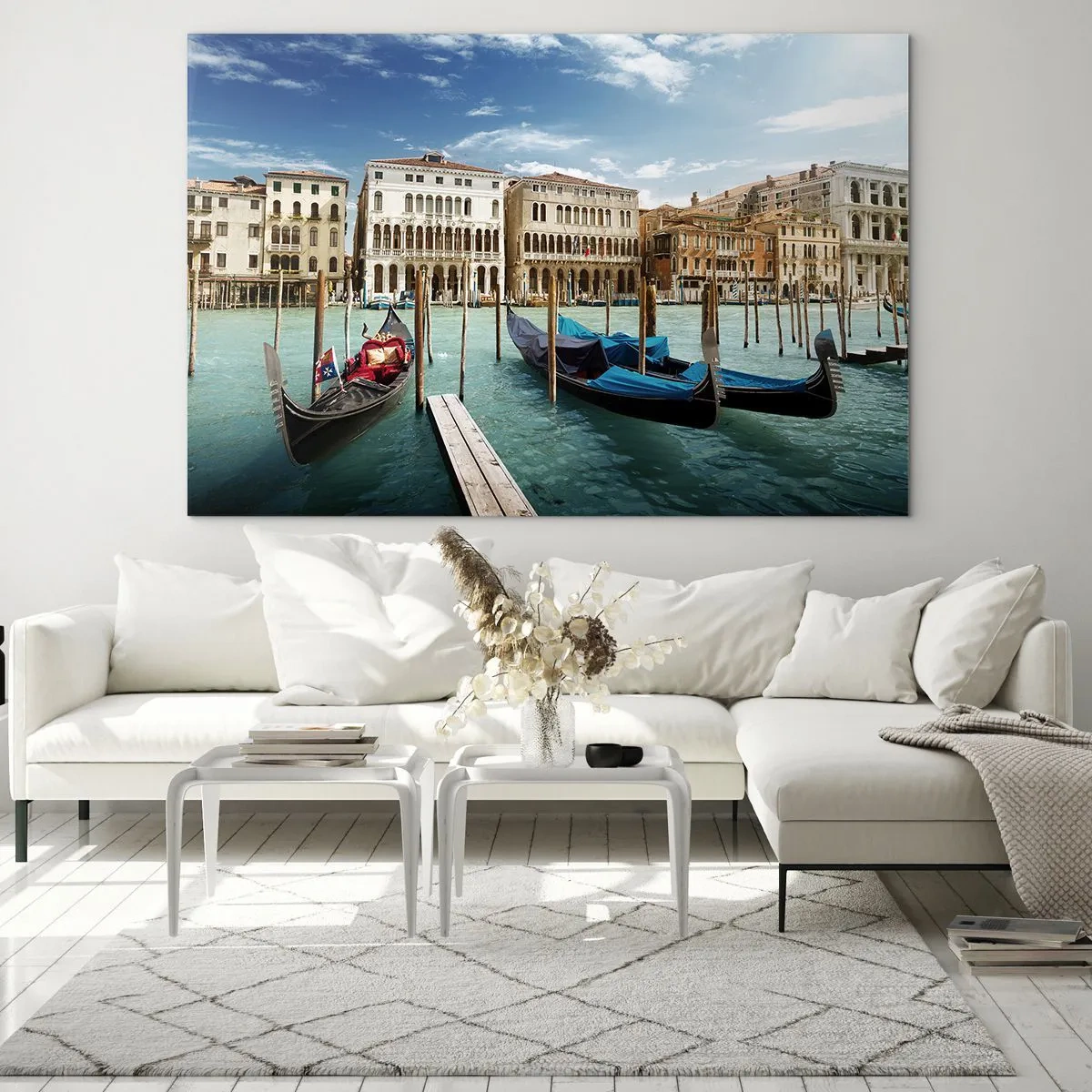 Billede på glas - Gondoler på en kanal i Venedig på en solskinsdag - 70x50cm - Paladser i blåt - Moderne vægdekoration til stue og soveværelse ARTTOR