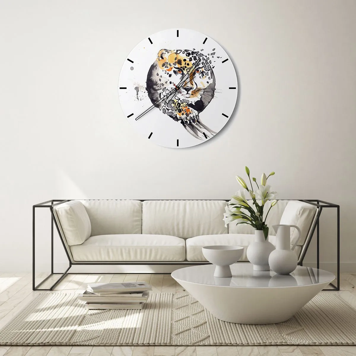 Vægur, Uret - Leopard i en kunstnerisk form med dynamiske partikler omkring silhuetten - 30x30cm - Rovdyrisk skønhed - Moderne vægdekoration til stue, køkken og soveværelse ARTTOR