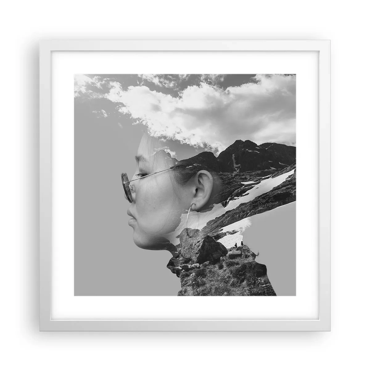 Plakat i hvid ramme - Portræt af toppen og skyen - 40x40 cm