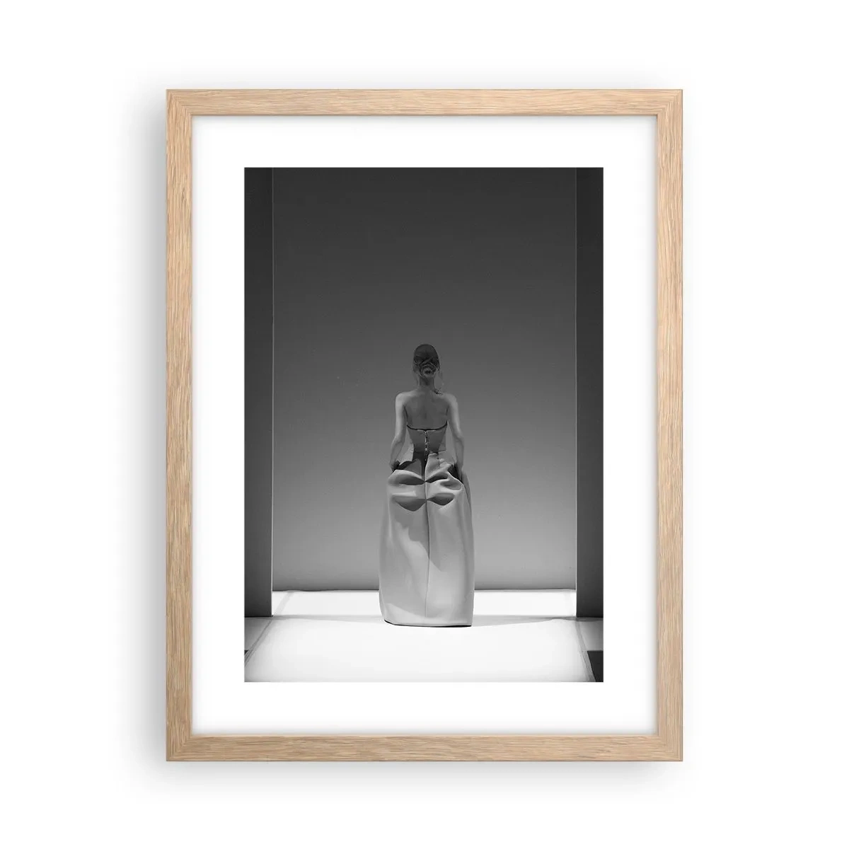 Plakat i ramme af lyst egetræ - Raffineret enkelhed - 30x40 cm