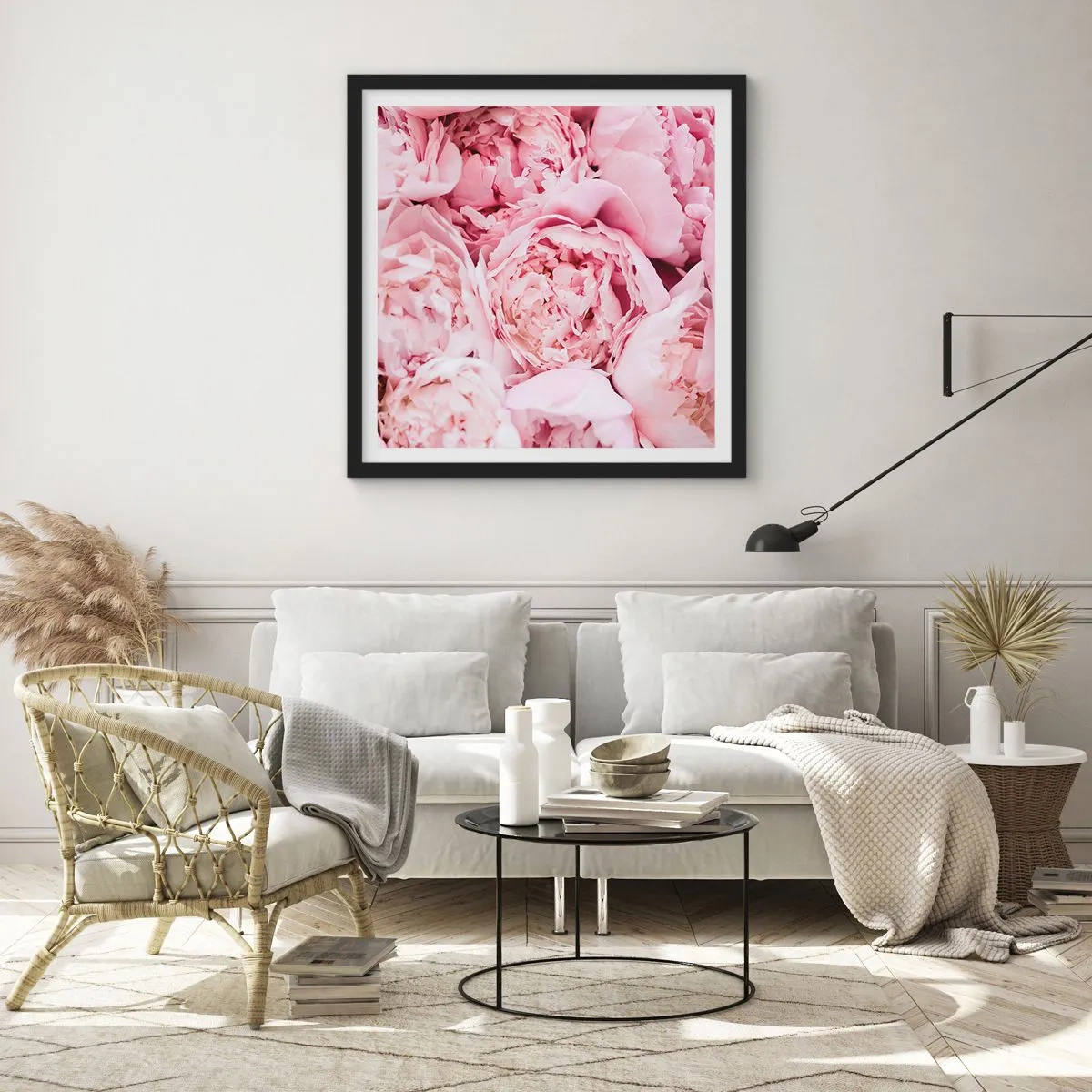 Plakat i sort ramme - Hyggeligt og velduftende - 40x40 cm