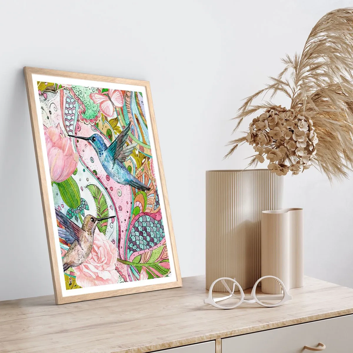 Plakat i ramme af lyst egetræ - Forviklet i vinstokkene - 61x91 cm