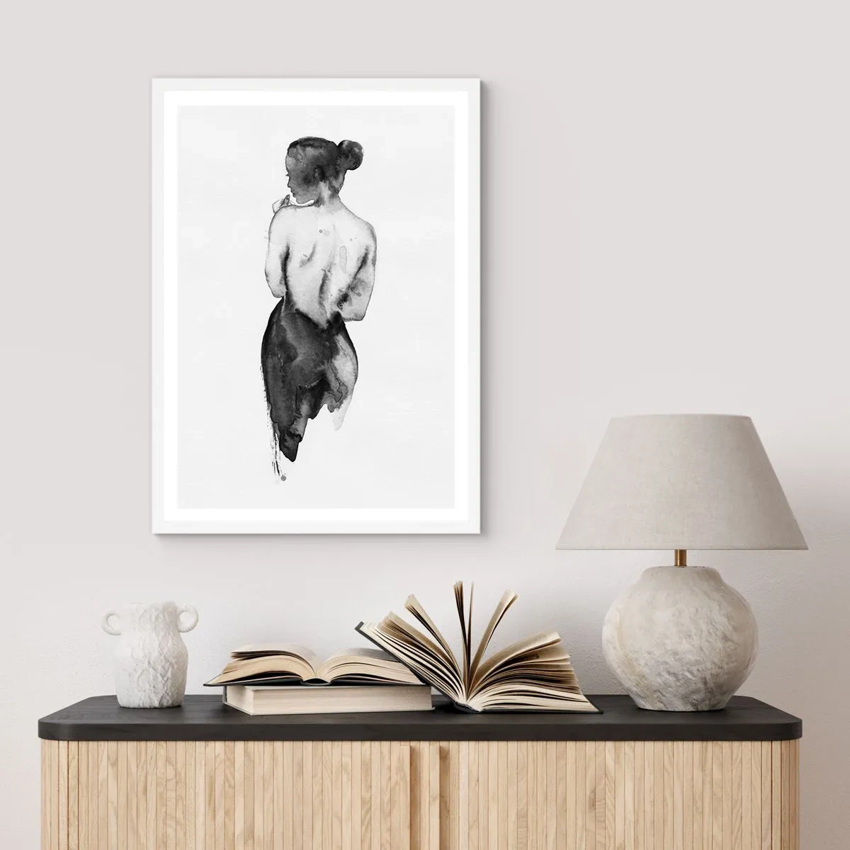 Plakat i hvid ramme - Med hende forsvinder verden - 70x100 cm