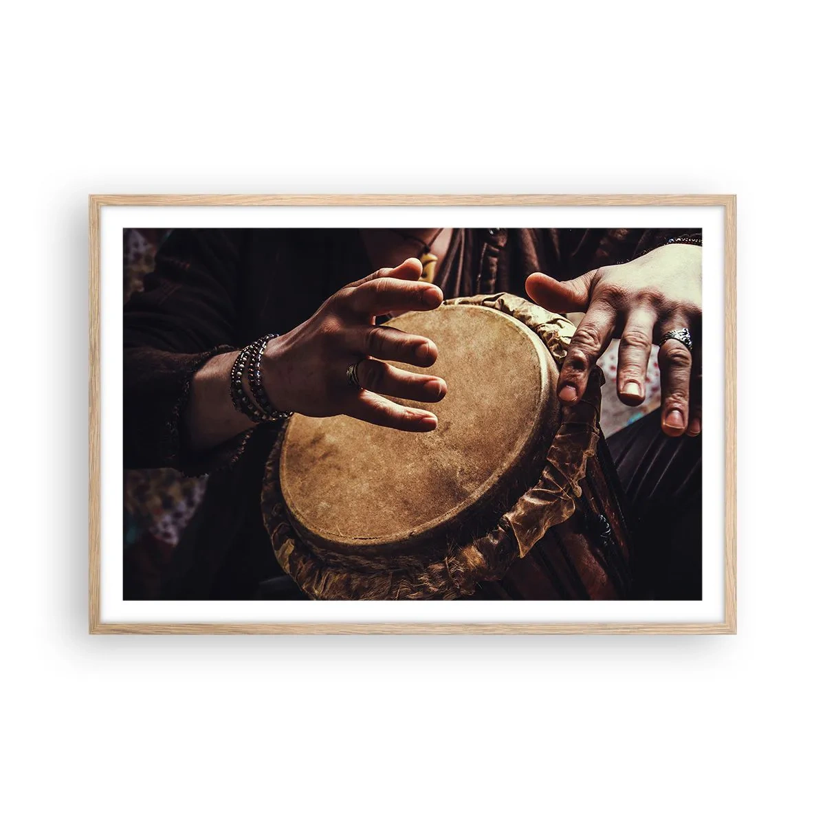 Plakat i ramme af lyst egetræ - I hjertets rytme - 91x61 cm