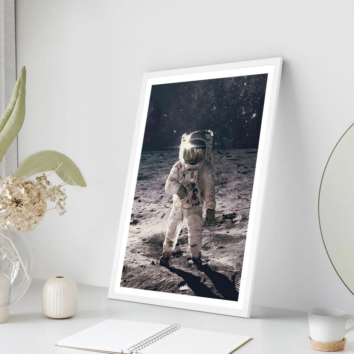 Plakat i hvid ramme - Hilsner fra månen - 30x40 cm