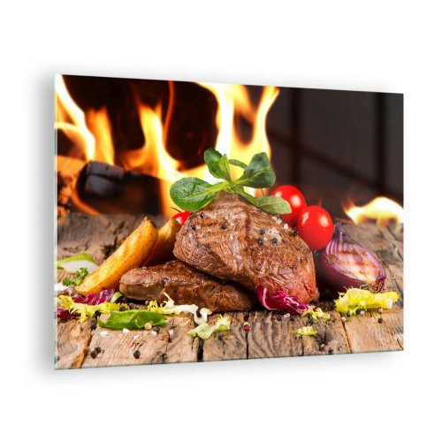 Billede på glas - Grillet bøf med grøntsager mod flammer som baggrund - 70x50cm - Fremkaldt med varme - Moderne vægdekoration til stue og soveværelse ARTTOR