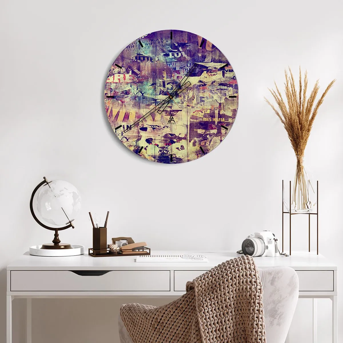 Vægur, Uret - Urskive med et kunstnerisk collagemotiv - 30x30cm - Og det er alt, hvad der vil være tilbage - Moderne vægdekoration til stue, køkken og soveværelse ARTTOR