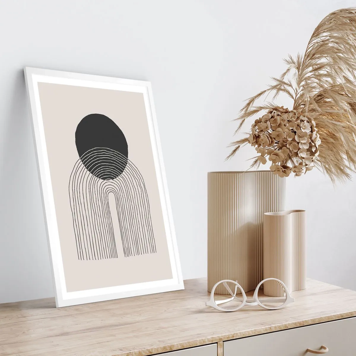 Plakat i hvid ramme - Rystende og selvsikker - 30x40 cm