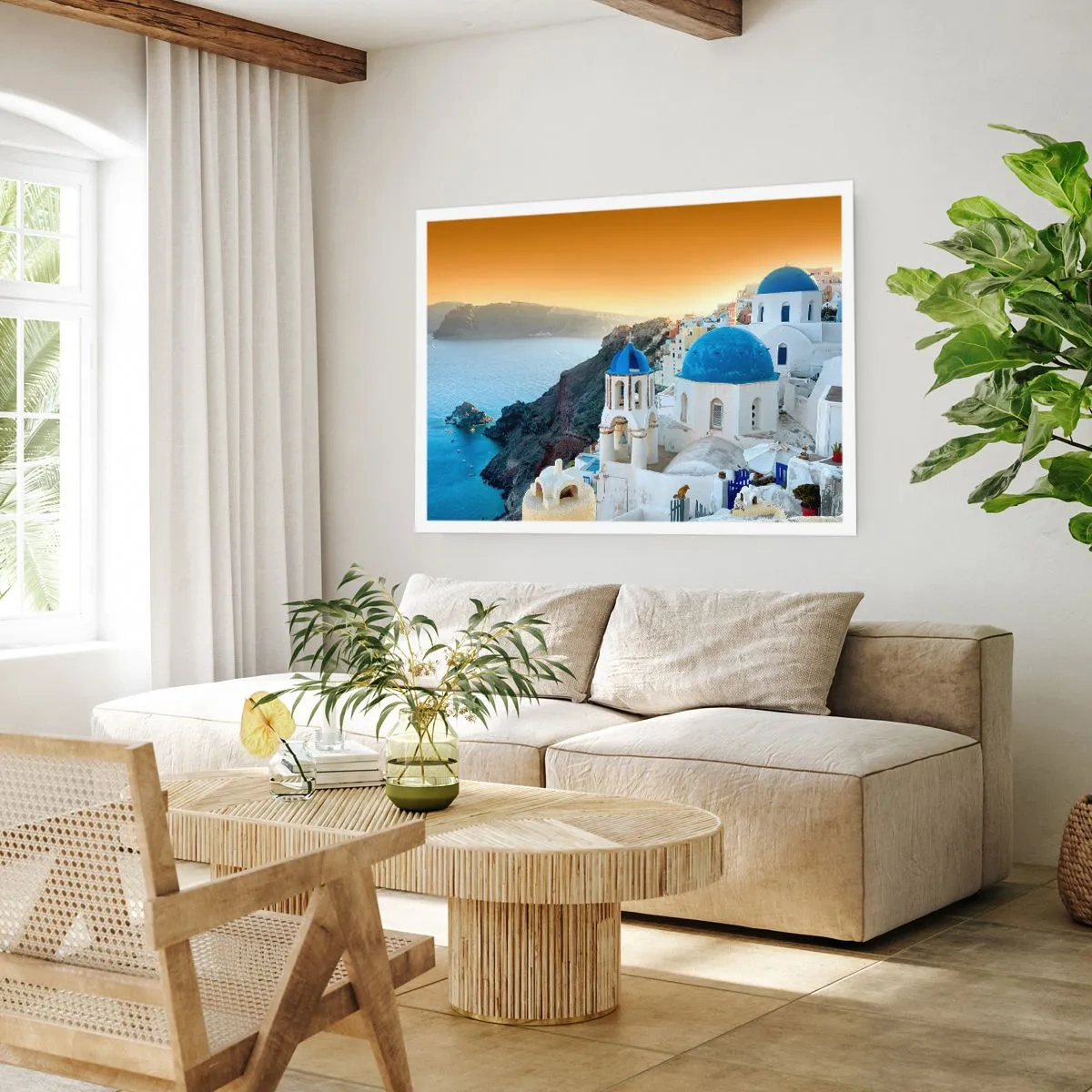 Plakat - Santorini - omfavnet af klipperne - 70x50 cm