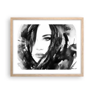 Plakat i ramme af lyst egetræ - Portræt af en dame i sort og hvidt - 50x40 cm
