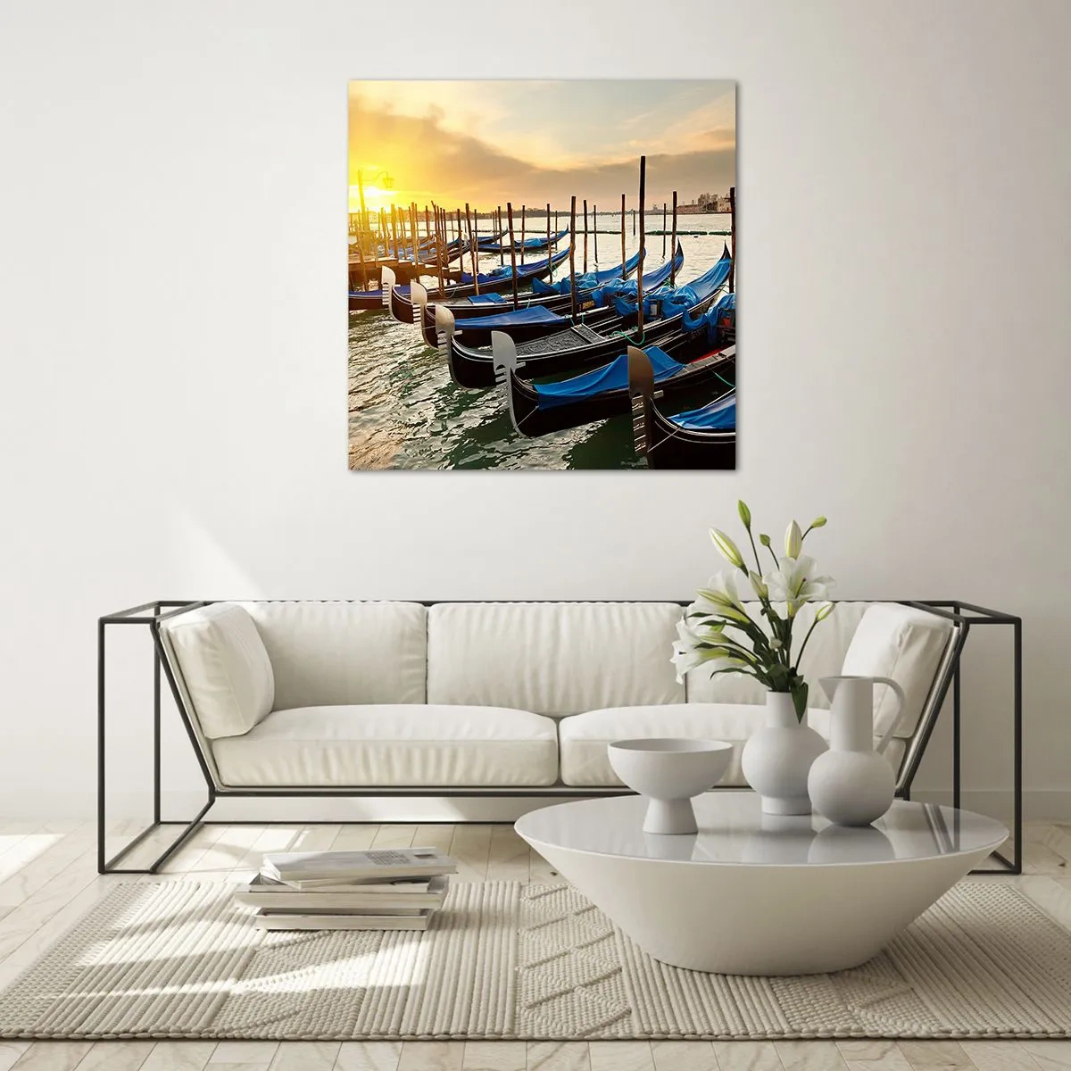 Billede på glas - Før travlheden kommer - 70x70 cm