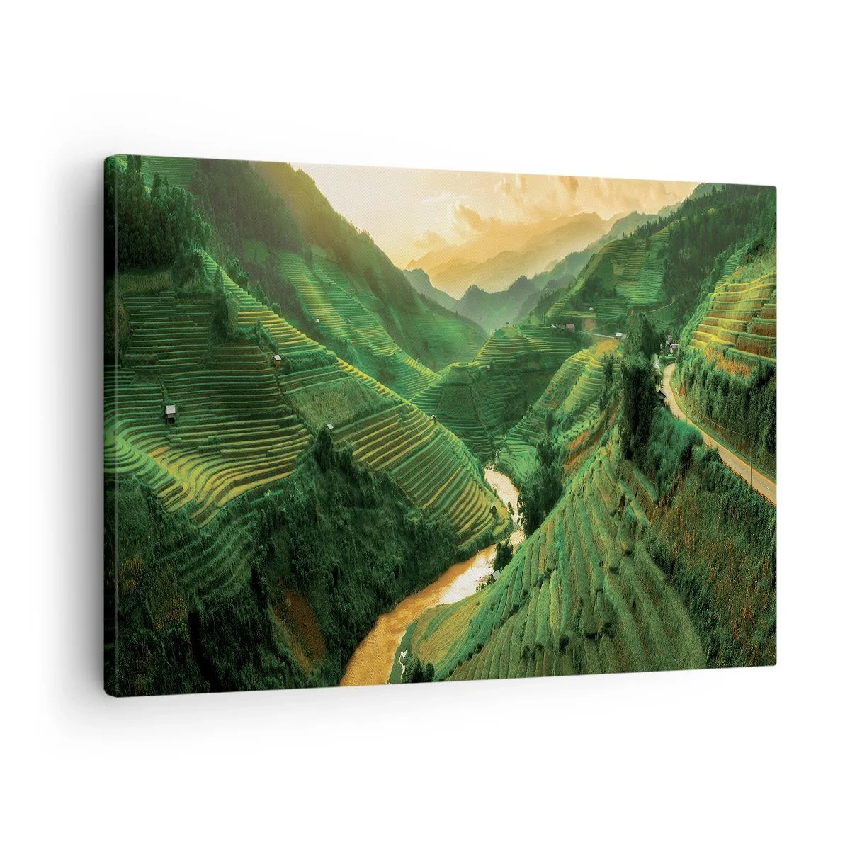 Lærredstryk - Billede på lærred - Maleriske risterrasser i en grøn dal oplyst af den nedgående sol - 70x50cm - Vietnamesisk dal - Moderne vægdekoration til stue og soveværelse ARTTOR