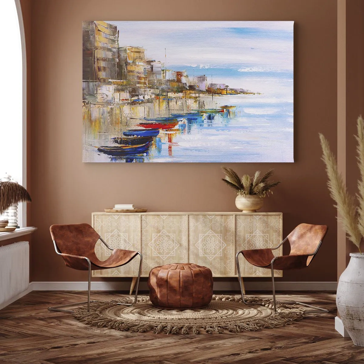 Lærredstryk - Billede på lærred - Farverige både på kysten med udsigt over byens skyline - 70x50cm - Flerfarvet urban havn - Moderne vægdekoration til stue og soveværelse ARTTOR