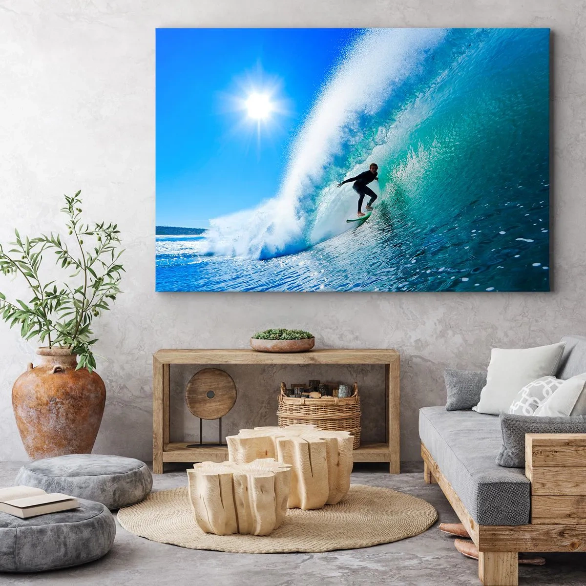 Lærredstryk - Billede på lærred - En surfer på et bræt rider inde i en kraftig bølge under en blå himmel. - 70x50cm - Gennem den store blå - Moderne vægdekoration til stue og soveværelse ARTTOR