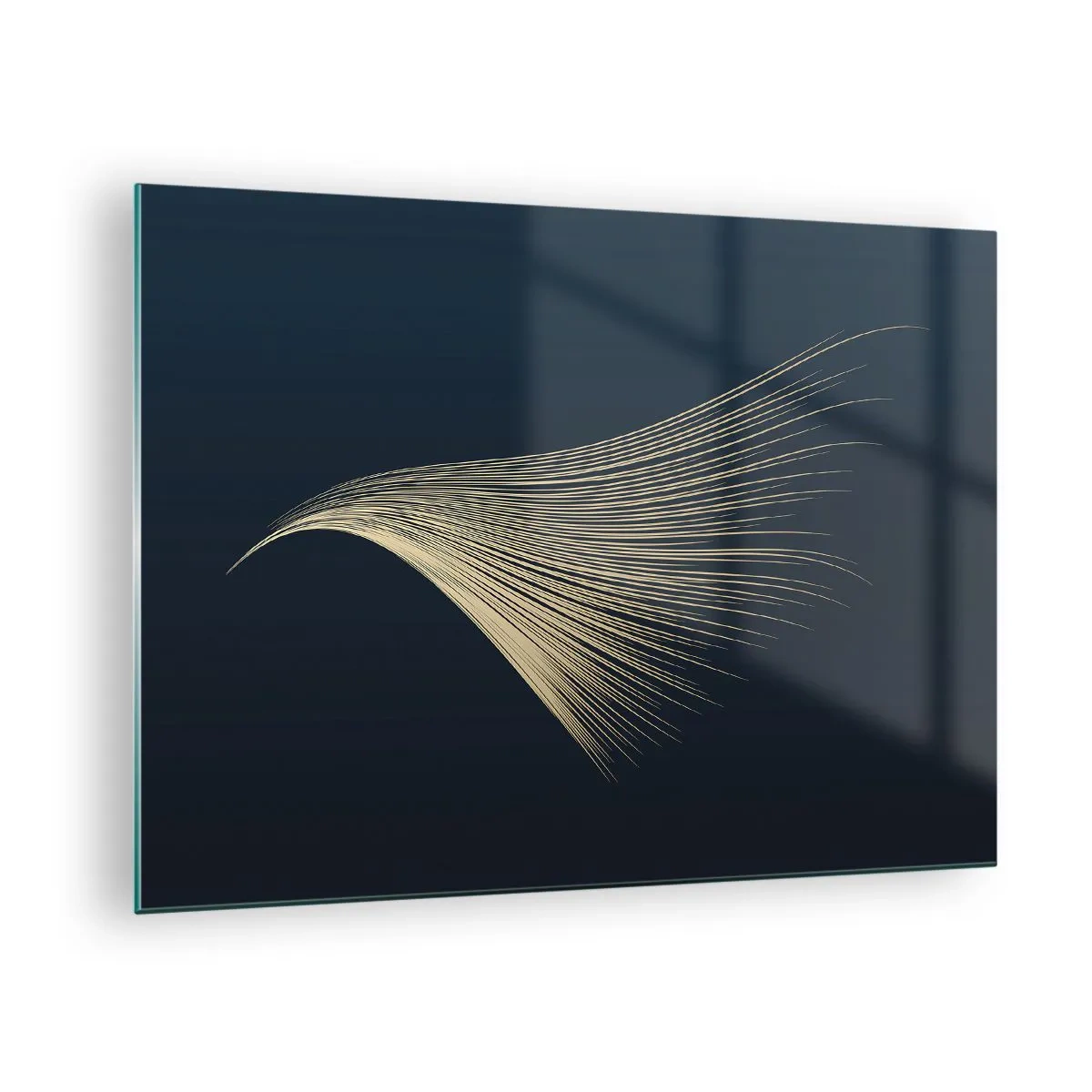 Billede på glas - En gylden linje, der ligner en vinge, på en marineblå baggrund - 70x50cm - Som en engels hår - Moderne vægdekoration til stue og soveværelse ARTTOR