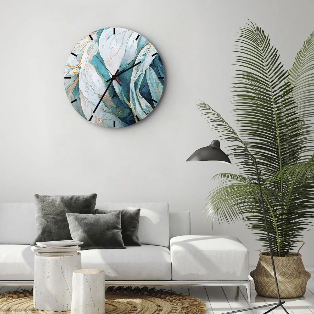 Vægur, Uret - Gyldne linjer på en blå og hvid baggrund med en blød tekstur. - 30x30cm - Blå abstraktion med et guldmotiv - Moderne vægdekoration til stue, køkken og soveværelse ARTTOR