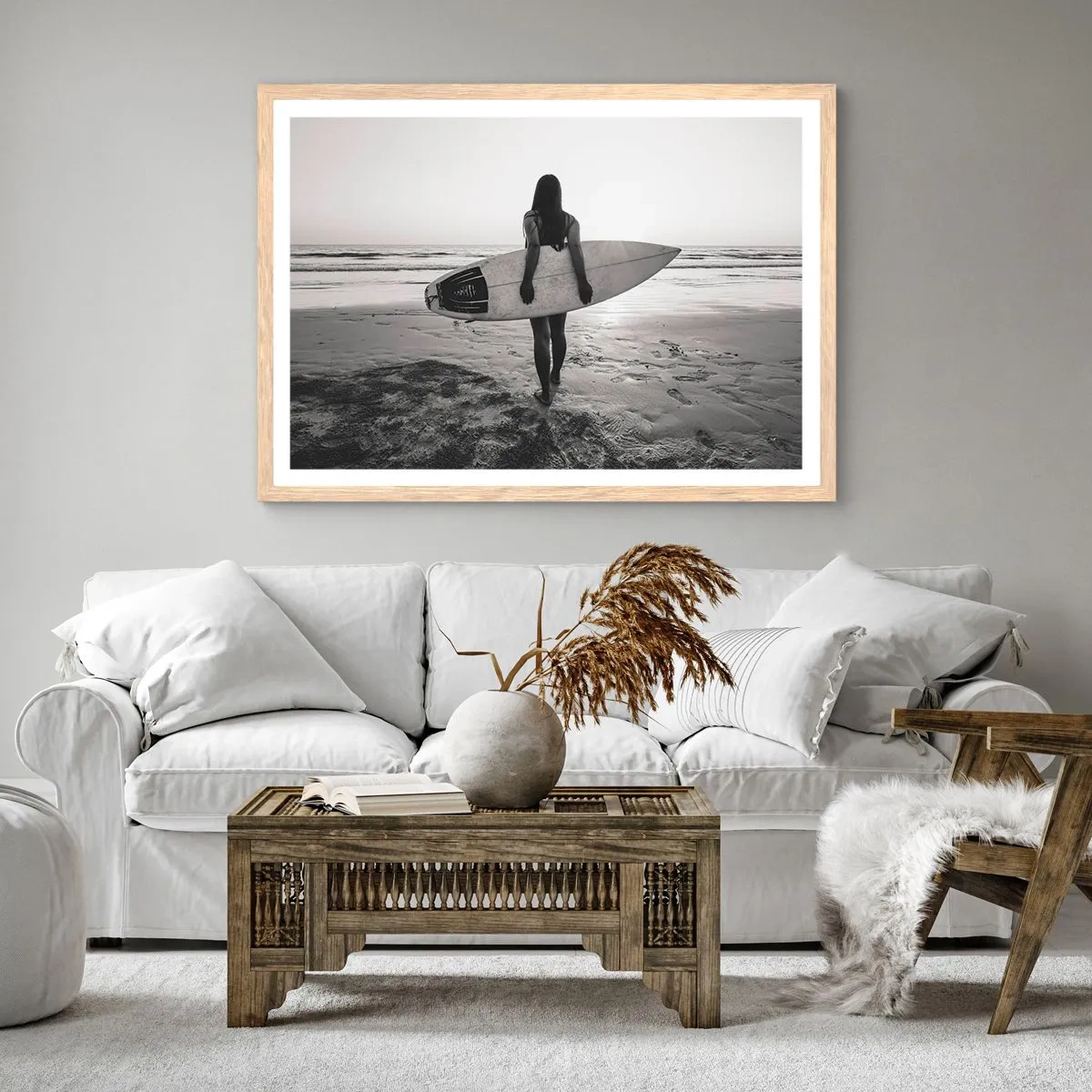 Plakat i ramme af lyst egetræ - Datter af havbølgen - 70x50 cm