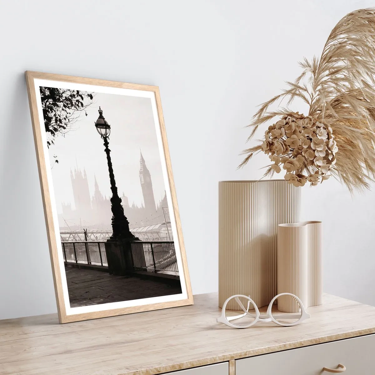 Plakat i ramme af lyst egetræ - London morgen - 70x100 cm