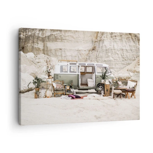 Lærredstryk - Billede på lærred - En retro campingvogn med boheme-design mod et klippefyldt landskab. - 70x50cm - Tid til at starte rejsen - Moderne vægdekoration til stue og soveværelse ARTTOR
