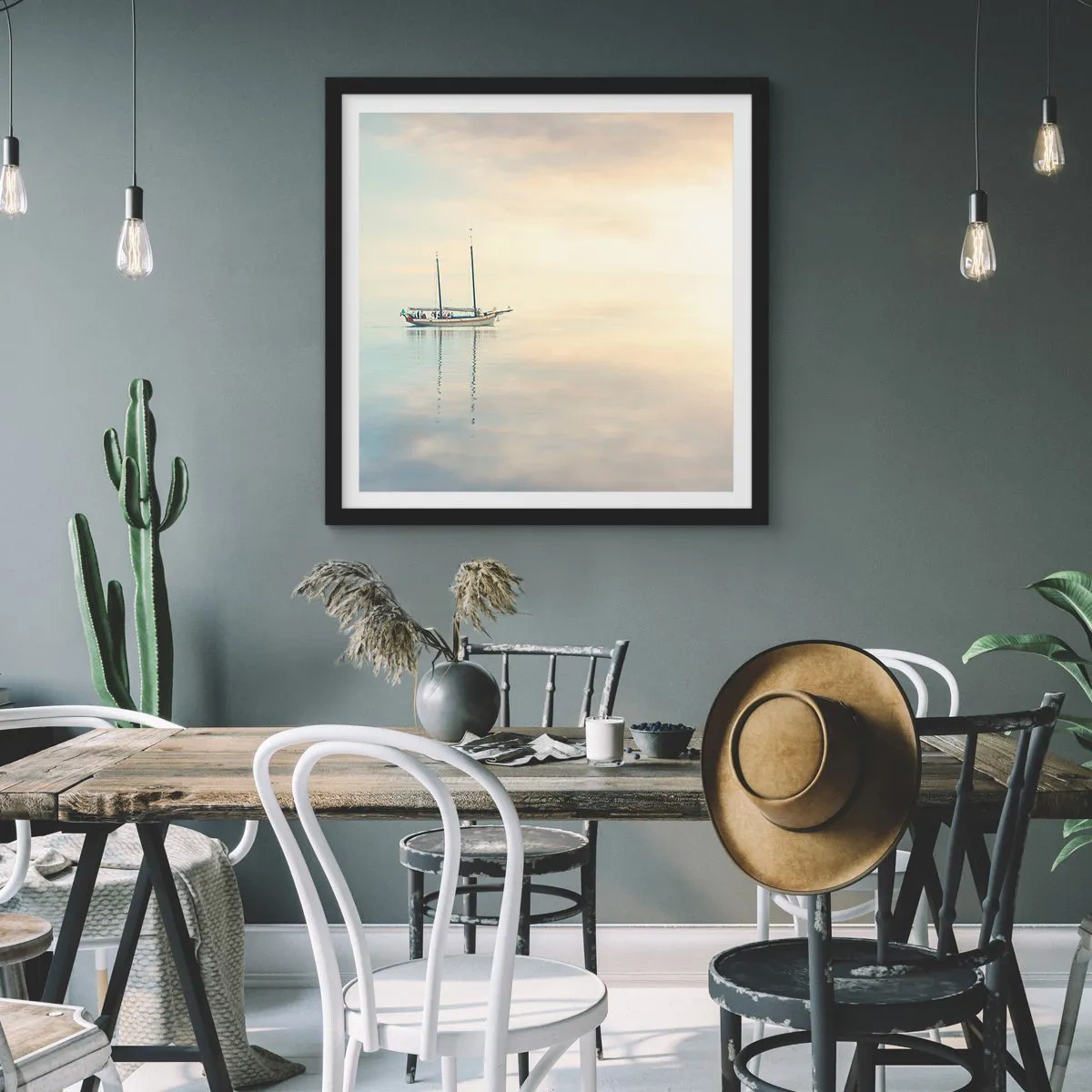 Plakat i sort ramme - I et hav af stilhed - 60x60 cm