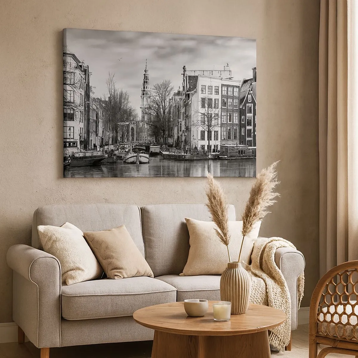 Lærredstryk - Billede på lærred - Sort-hvid panorama af Amsterdam med kanal og historiske bygninger - 70x50cm - Amsterdam stemning - Moderne vægdekoration til stue og soveværelse ARTTOR