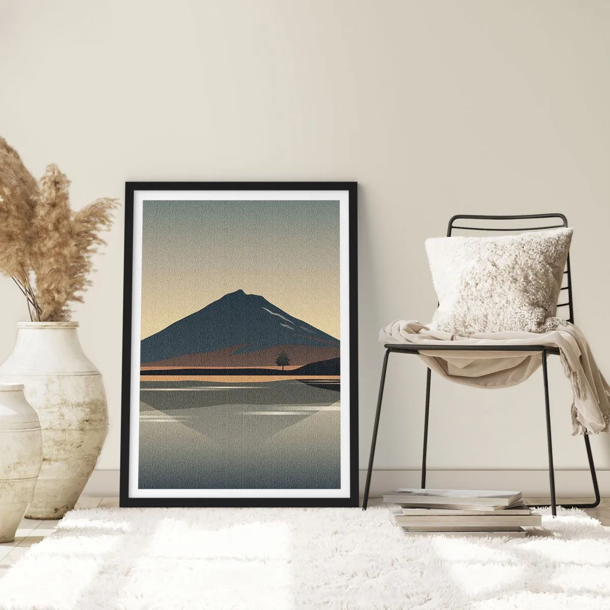 Plakat i sort ramme - Et minimalistisk bjerglandskab med en spejling i en sø - 50x70cm - Spejlrefleksion - Moderne vægdekoration til stue og soveværelse ARTTOR