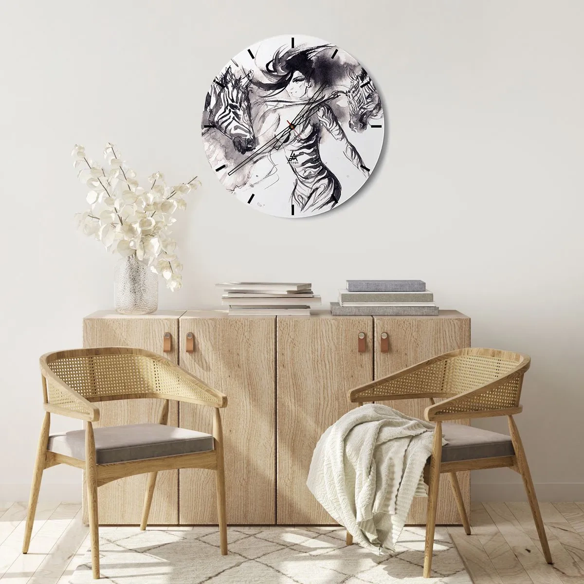 Vægur, Uret - En kvinde i kunstnerisk form, der danser med to forsamlede mennesker - 30x30cm - Danser med zebraer - Moderne vægdekoration til stue, køkken og soveværelse ARTTOR