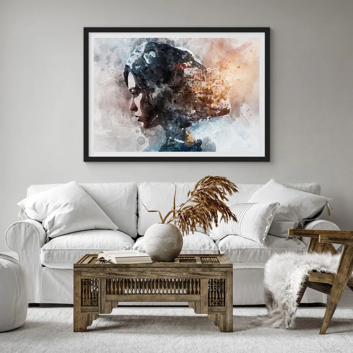 Plakat i sort ramme - Historien om en pige med en by i baggrunden - 70x50 cm