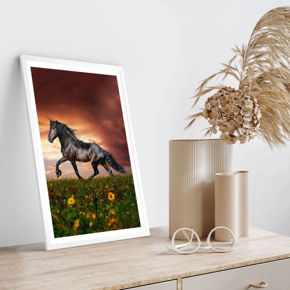 Plakat i hvid ramme - Sort prins - 61x91 cm