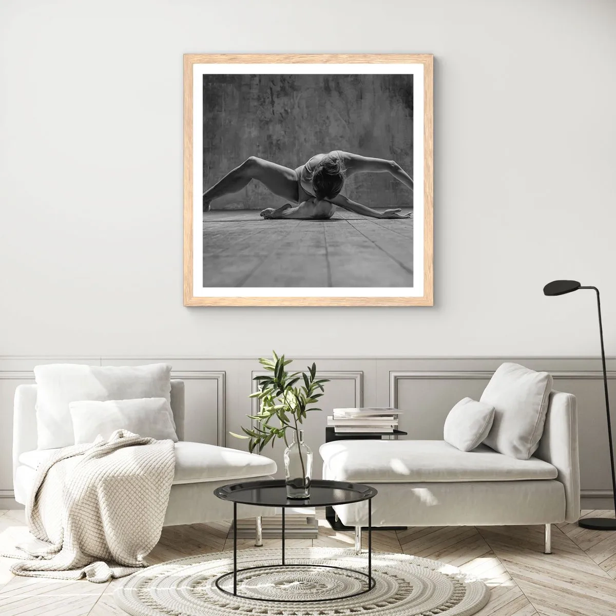 Plakat i ramme af lyst egetræ - Symmetri fundet - 50x50 cm