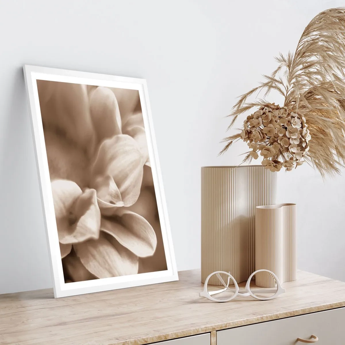 Plakat i hvid ramme - Blid som et smil - 70x100 cm