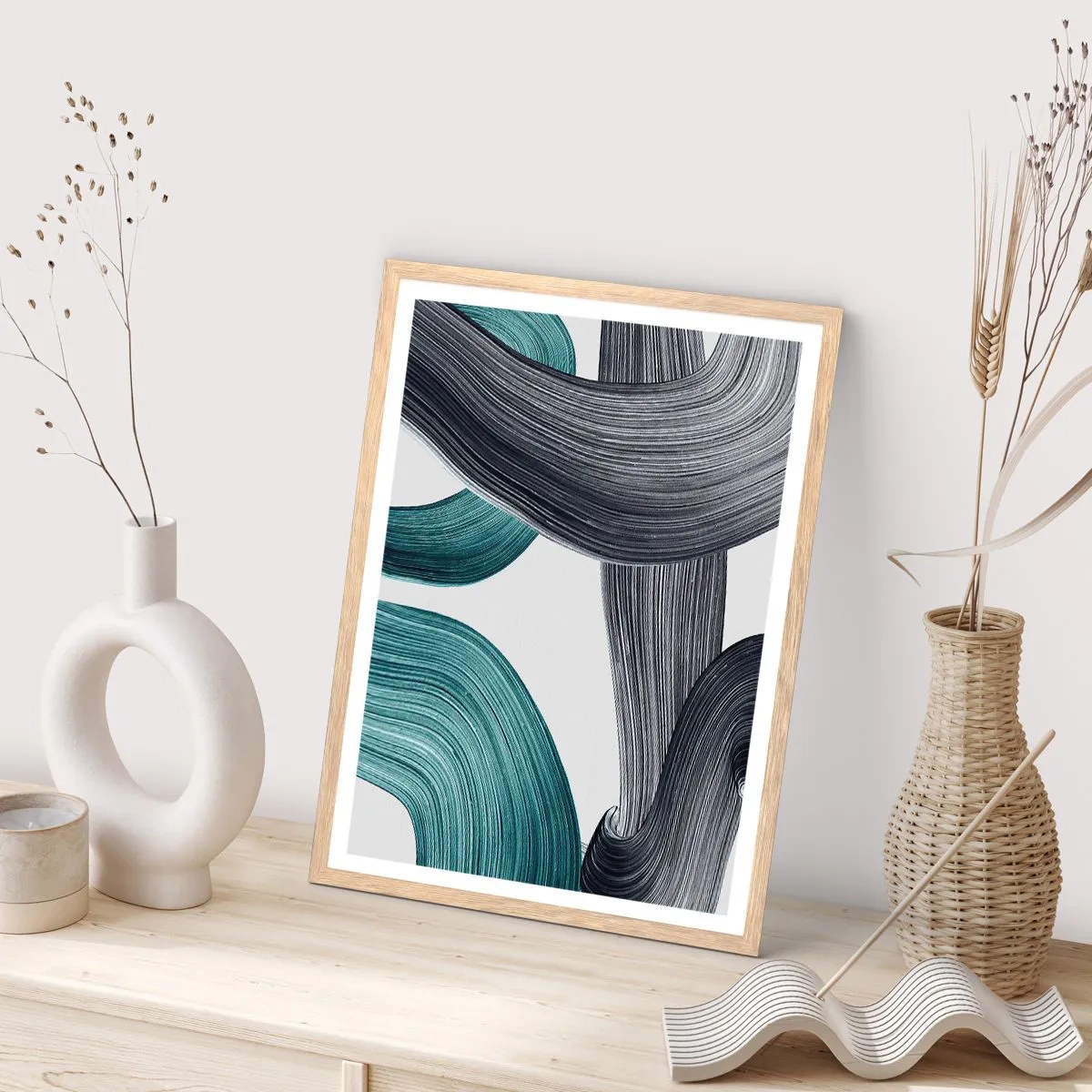 Plakat i ramme af lyst egetræ - Smaragdgrønne og sorte stier - 70x100 cm