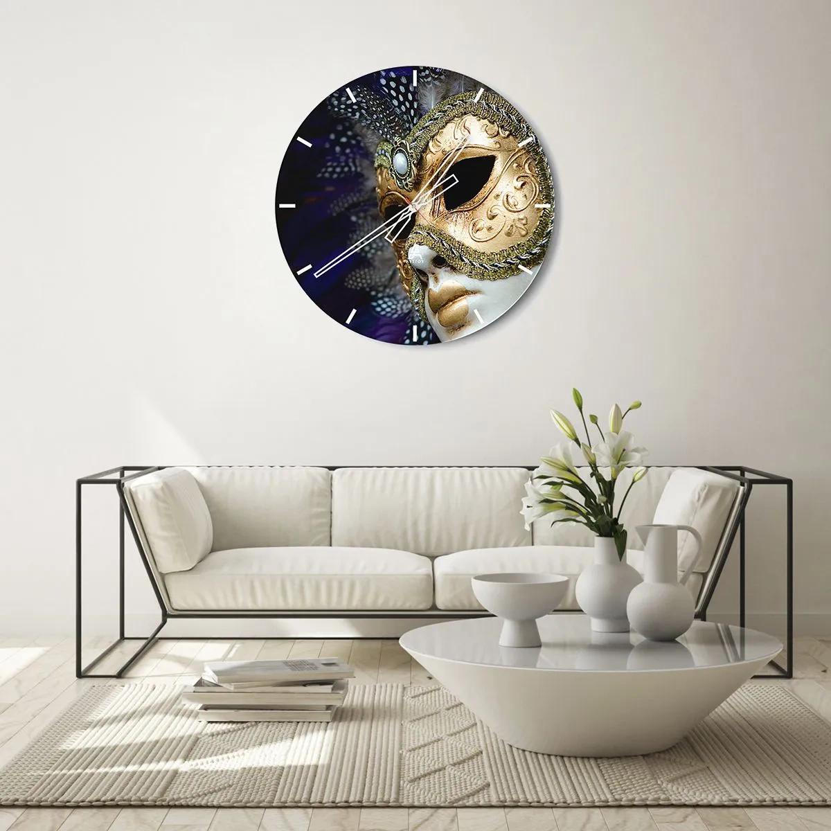 Vægur, Uret - Guld venetiansk maske med fjer - 30x30cm - Venetiansk portræt i guld - Moderne vægdekoration til stue, køkken og soveværelse ARTTOR