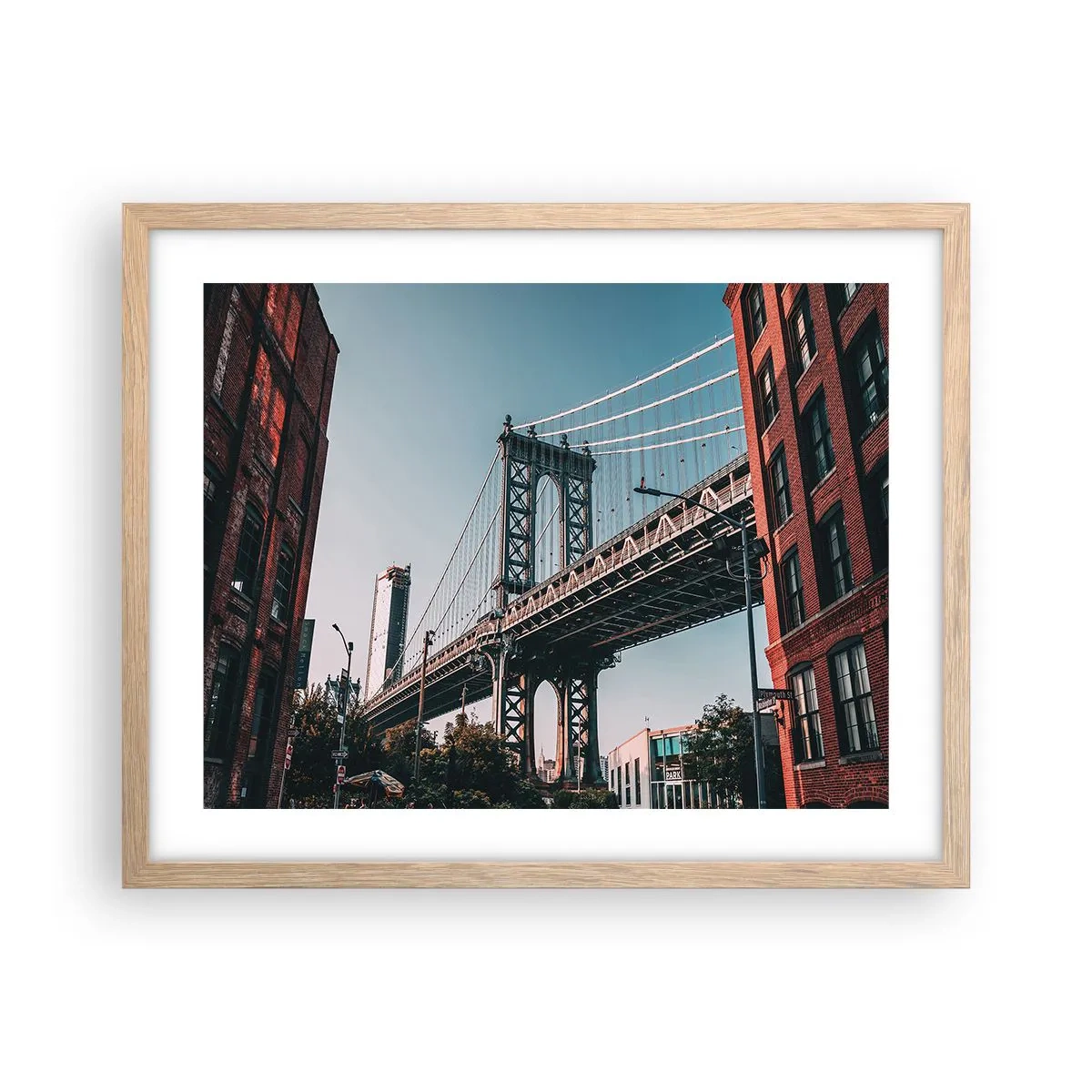 Plakat i ramme af lyst egetræ - Over byens bølger - 50x40 cm