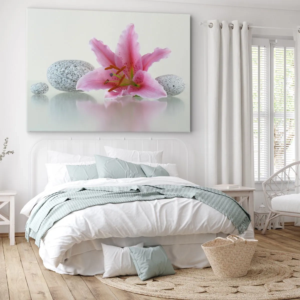 Lærredstryk - Billede på lærred - Lyserød liljeblomst med sten på en lys baggrund - 70x50cm - Et studie i rosa, grå og hvid - Moderne vægdekoration til stue og soveværelse ARTTOR