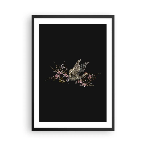 Plakat i sort ramme - En trane omgivet af blomstrende grene på en sort baggrund - 50x70cm - Eksotisk broderet fugl - Moderne vægdekoration til stue og soveværelse ARTTOR