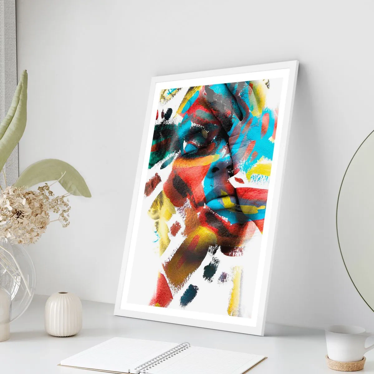 Plakat i hvid ramme - Farverig personlighed - 30x40 cm