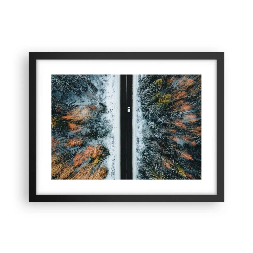 Plakat i sort ramme - Skær gennem vinterskoven - 40x30 cm