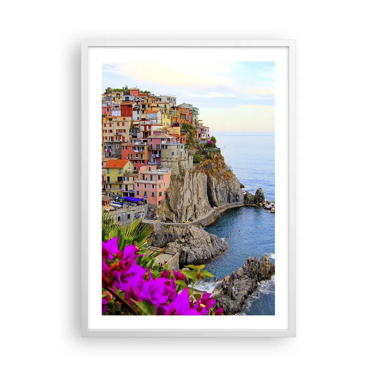 Plakat i hvid ramme - En grinende by - 50x70 cm