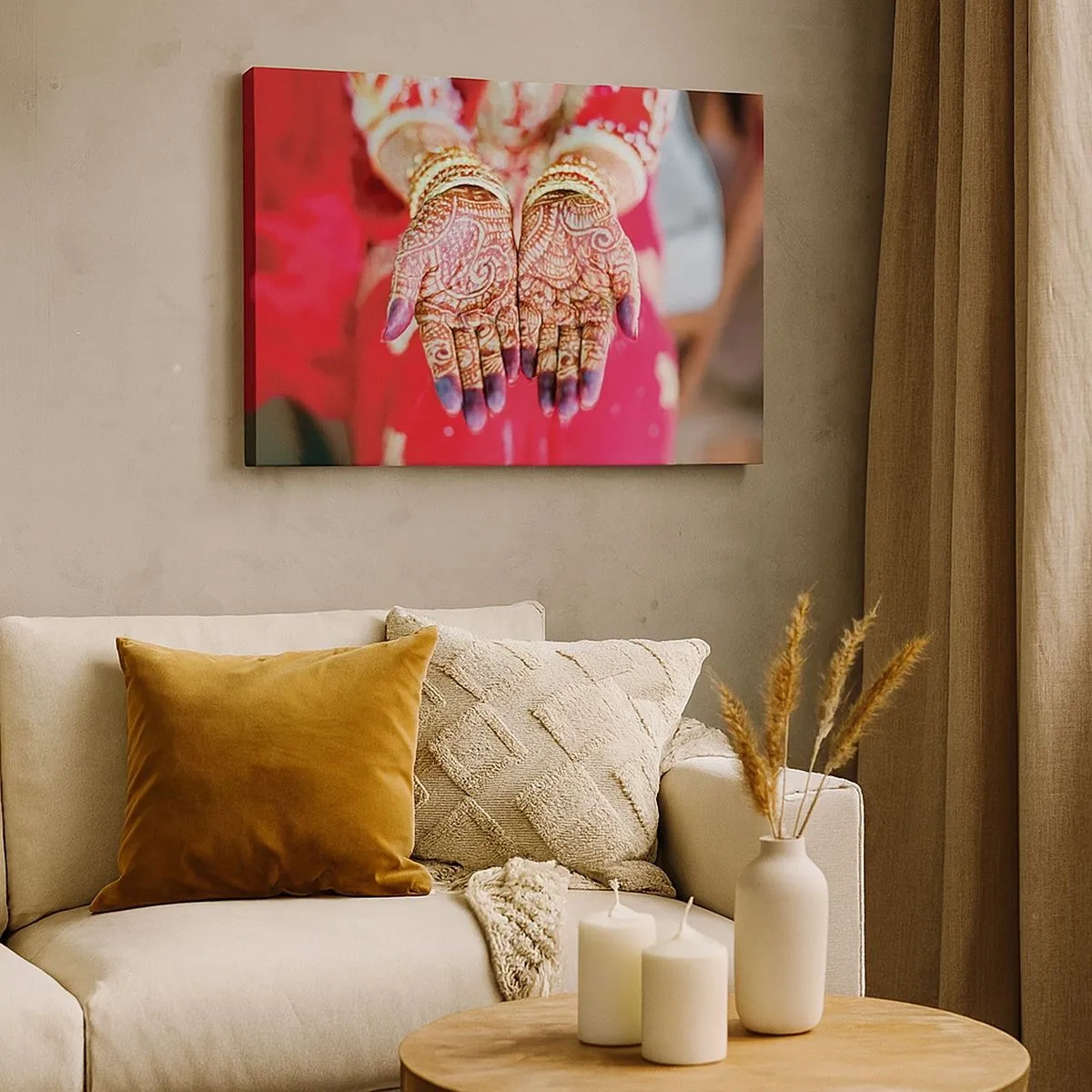 Lærredstryk - Billede på lærred - Hænder dekoreret med henna på baggrund af en rød kjole - 70x50cm - Klar til at fange lykken - Moderne vægdekoration til stue og soveværelse ARTTOR