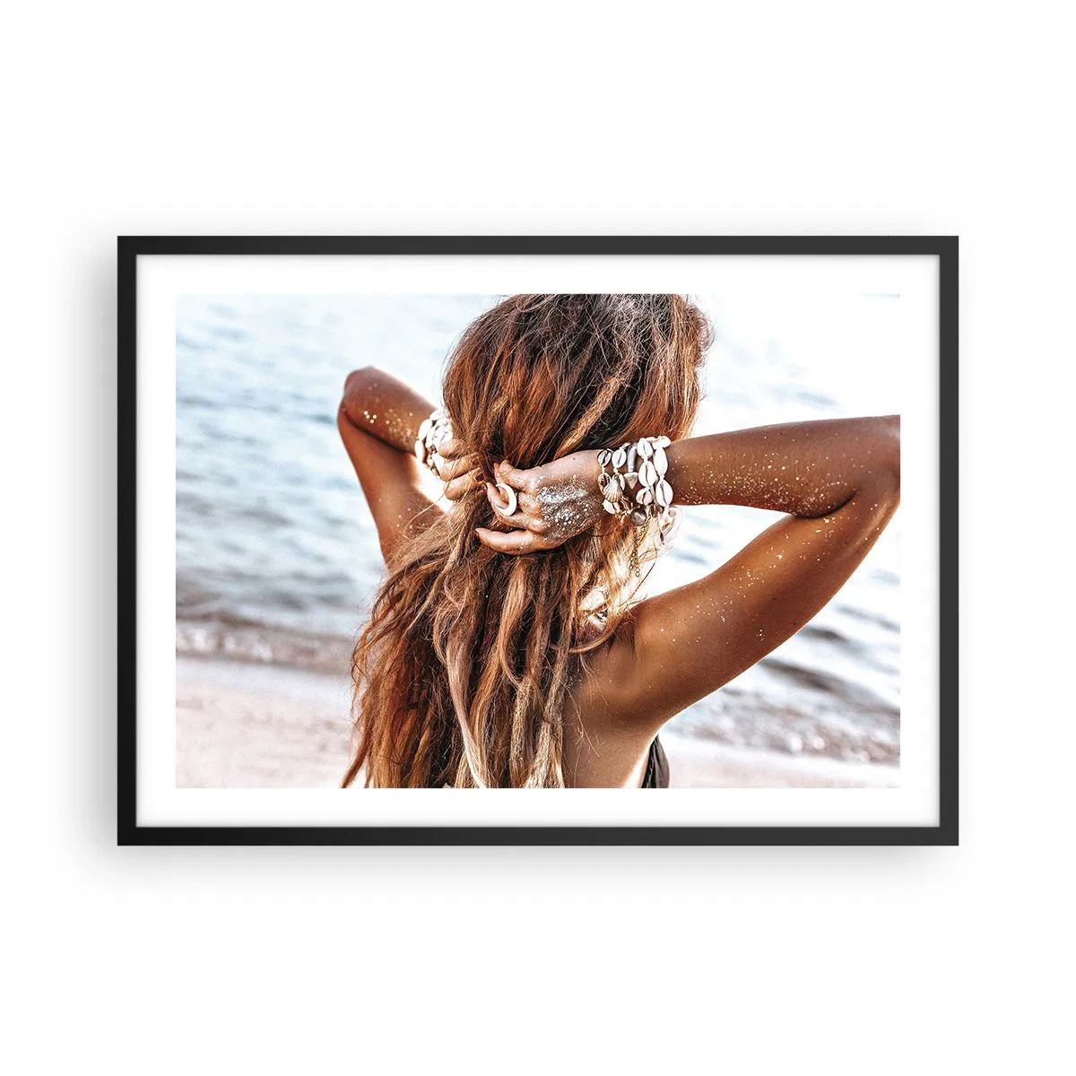 Plakat i sort ramme - Søster af vand og solskin - 70x50 cm