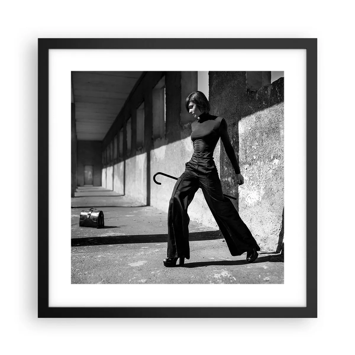 Plakat i sort ramme - Byens elegance - 40x40 cm