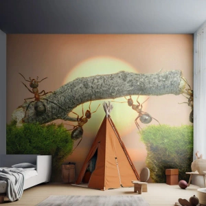 Fototapet Standard Eco - Myrer bygger en bro af grene mod en solnedgangs baggrund - 100x70cm - Glædeligt, fælles arbejde - Moderne vægdekoration til stue og soveværelse ARTTOR