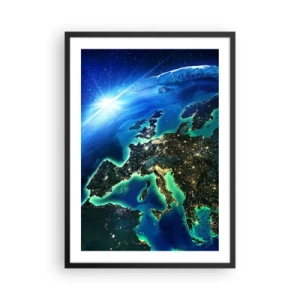 Plakat i sort ramme - Et billede af Europa fra rummet, oplyst af nattelys. - 50x70cm - Et funklende Europa - Moderne vægdekoration til stue og soveværelse ARTTOR
