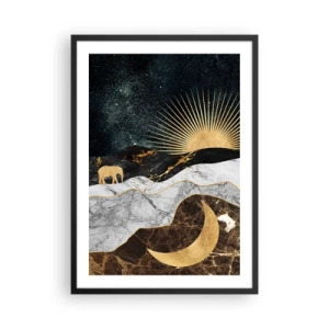 Plakat i sort ramme - Gyldent landskab med månen, solen og silhuetten af en elefant - 50x70cm - Evige love - Moderne vægdekoration til stue og soveværelse ARTTOR