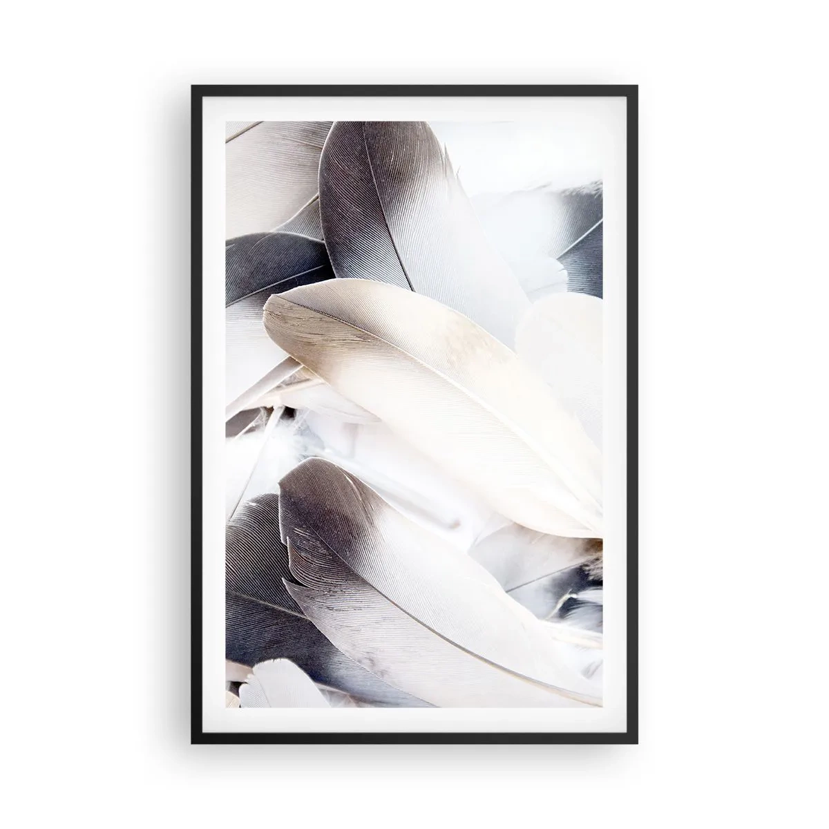 Plakat i sort ramme - Næsten engleagtig - 61x91 cm