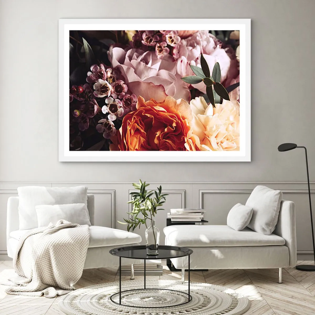 Plakat i hvid ramme - Indhyllet i skønhed - 100x70 cm